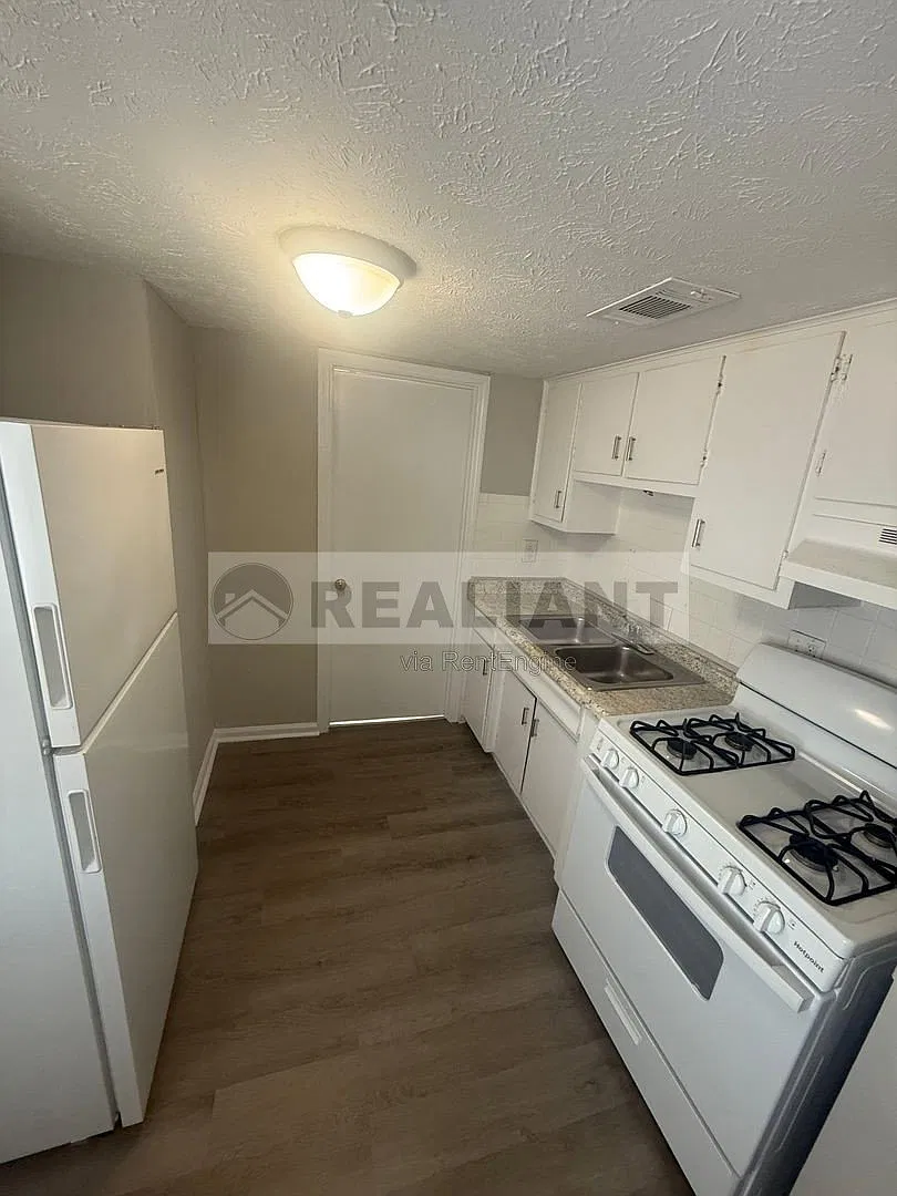 1 bed, 1.0 bath, 950 sqft, $875 — Photo 3