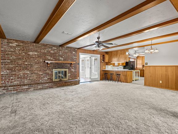 5th image of 6006 Vernon Ave