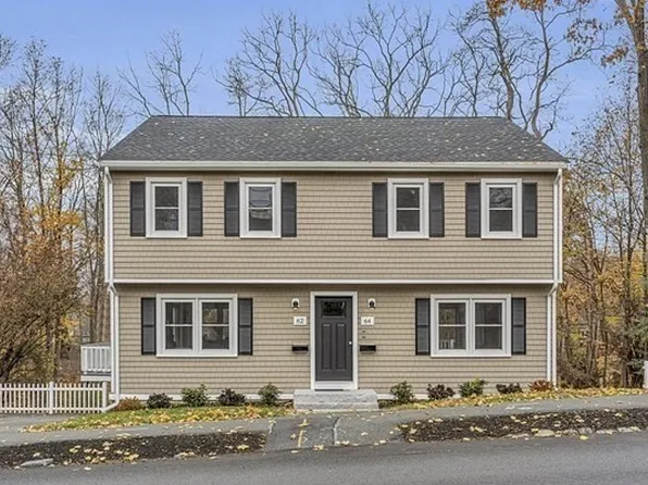 62 62/64 Elm St #64, Stoneham, MA 02180