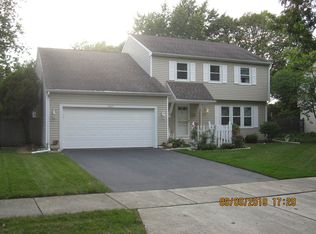 2225 Pontiac Cir, Naperville, IL 60565