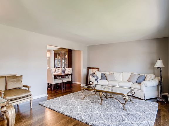 4th image of 1807 Essex Pl