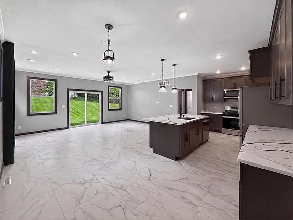 4th image of 300 Haines Dr