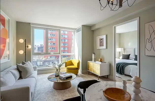 Rented by Manhattan Realty Group | media 2