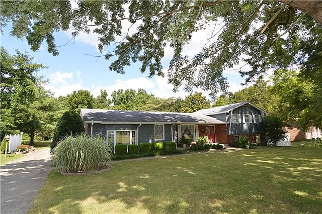 1st image of 712 Valley Brook Dr