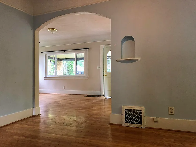 224 Garfield Ave NW — Photo 6
