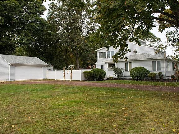 2nd image of 95 Sawyer Ave