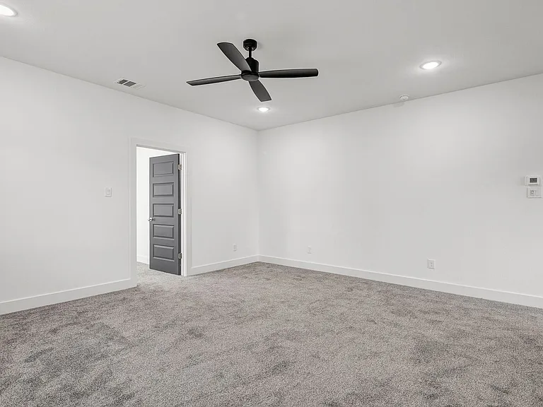 3010 Alpha Wolf Ct — Photo 32