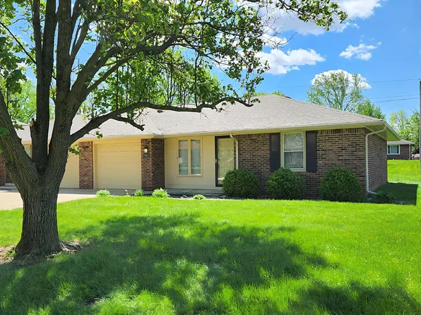 1901 Alhambra Dr, Anderson, IN 46013