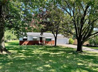 8153 Craig Ln, Broadview Heights, OH 44147