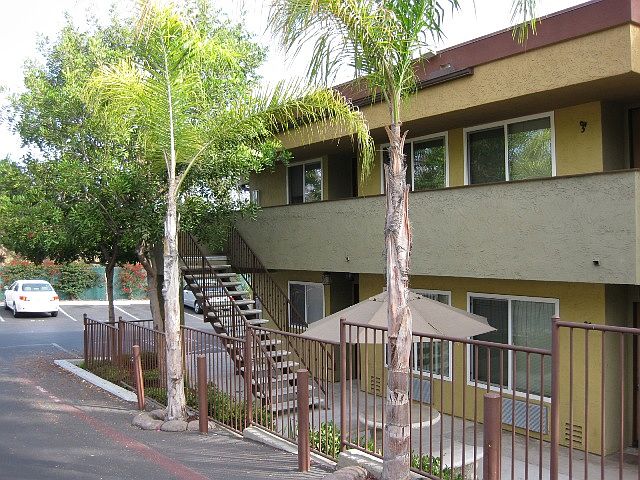 1st image of 1631 Bayview Heights Dr Unit 16