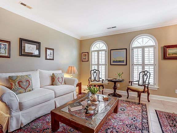 3rd image of 9331 Bonnie Briar Cir