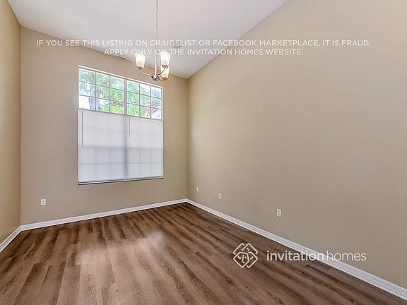 5th image of 3960 Woodview Dr