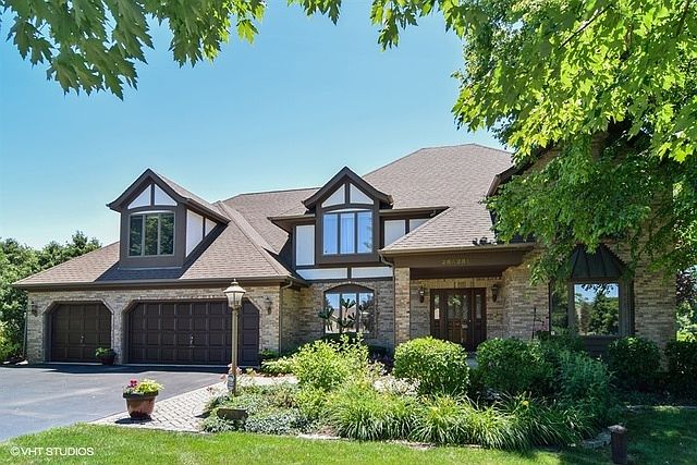 1st image of 28W281 Cantigny Dr