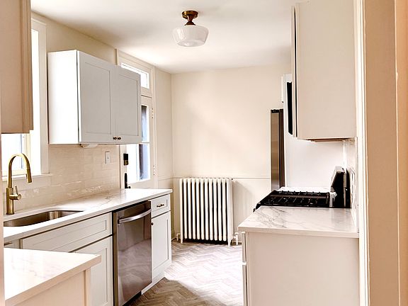 2nd image of 601 City Park Ave APT 4
