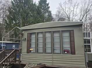 129 Locust Lake Dr, Milford, PA 18337