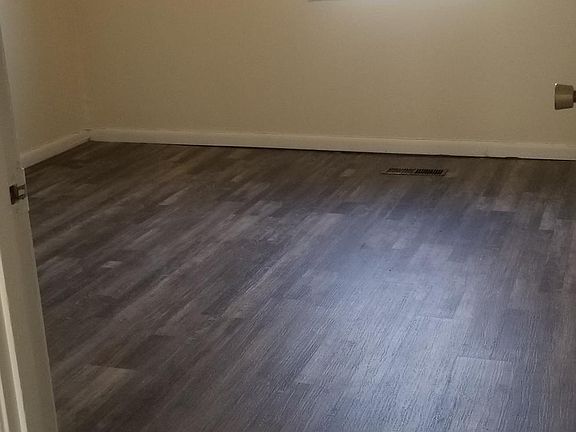 4th image of 10029 Jeanes St Floor 1
