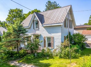 60 Church St, Penetanguishene, ON L9M1B3