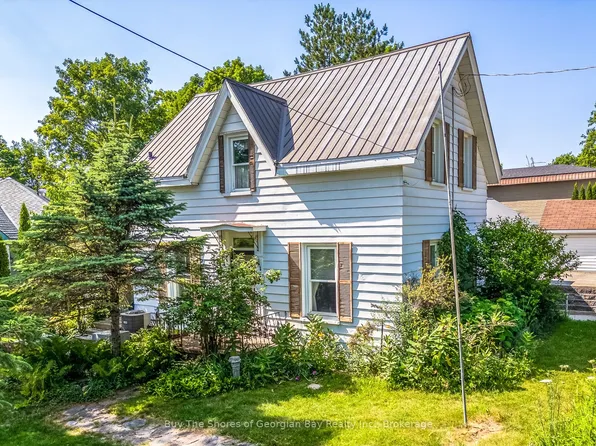 60 Church St, Penetanguishene, ON L9M 1B3