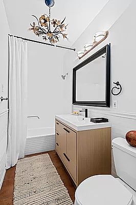 4th image of 28 Old Fulton St #Townhouse G