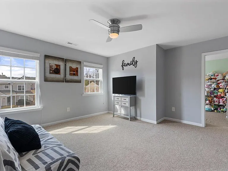 2678 Averon Dr — Photo 21