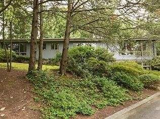 16 Montclair Dr, Worcester, MA 01609
