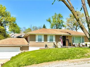 3405 Neighbor Rd, Saint Joseph, MO 64506