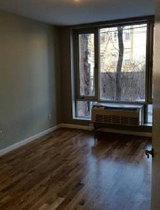 5th image of 737 Dekalb Ave APT 3R