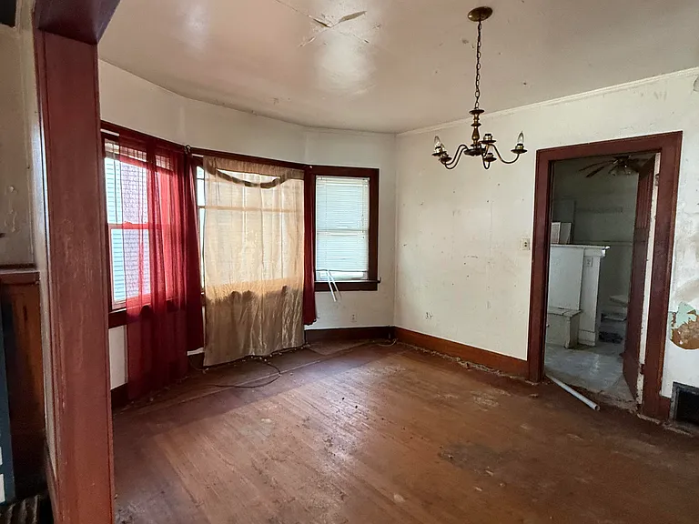 1334 N Edward St — Photo 16