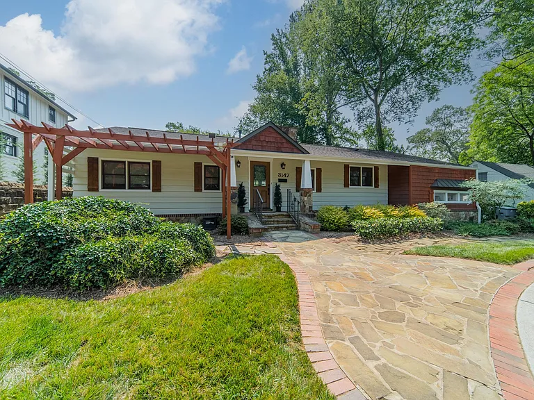 3147 Windsor Dr — Photo 33