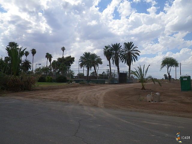 2nd image of 402 S Glenwood Dr