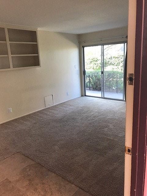 1st image of 820 Camino Corto APT 1