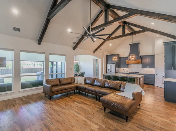 9200 Little Fawn Ct, Justin, TX 76247