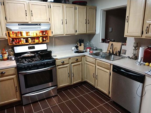 3rd image of 3225 Cherry Dr