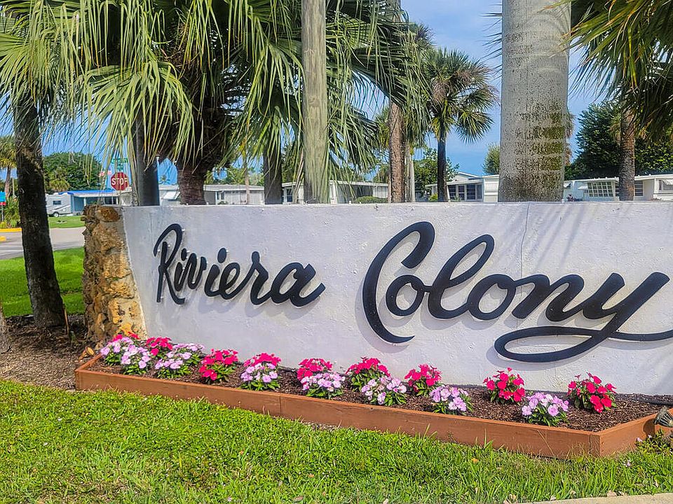 1st image of 9 Saint Tropez Dr