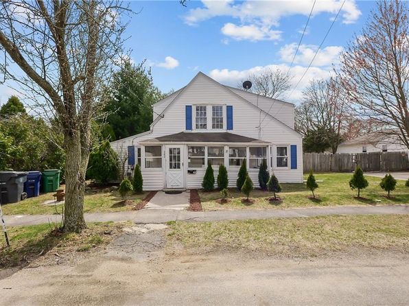 280 Long St, Warwick, RI 02886