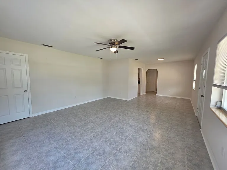 2814 Tifton St S — Photo 3