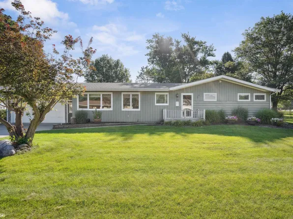 105 S 10th St, Montezuma, IA 50171