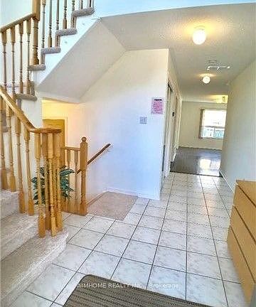 3rd image of 42 Holmwood St