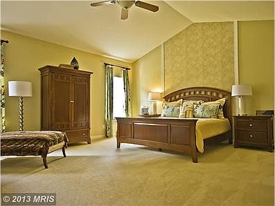 Bedroom (Master)