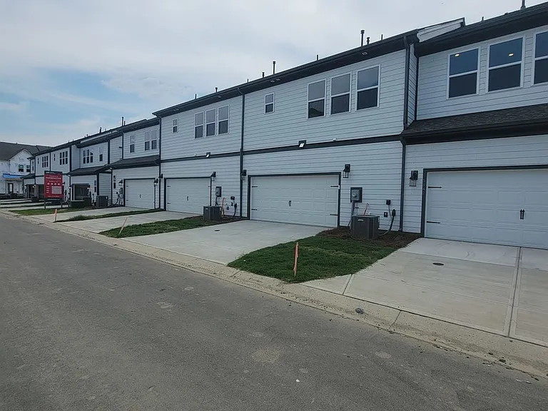 5841 Waterfall Pl — Photo 22