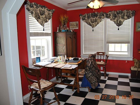 4th image of 406 West St