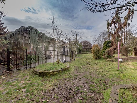 5th image of 5117 115th St SW
