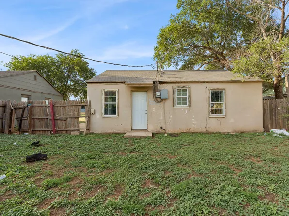 2203 2nd Pl, Lubbock, TX 79415