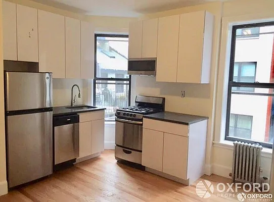 Rented by Oxford Property Group | media 111