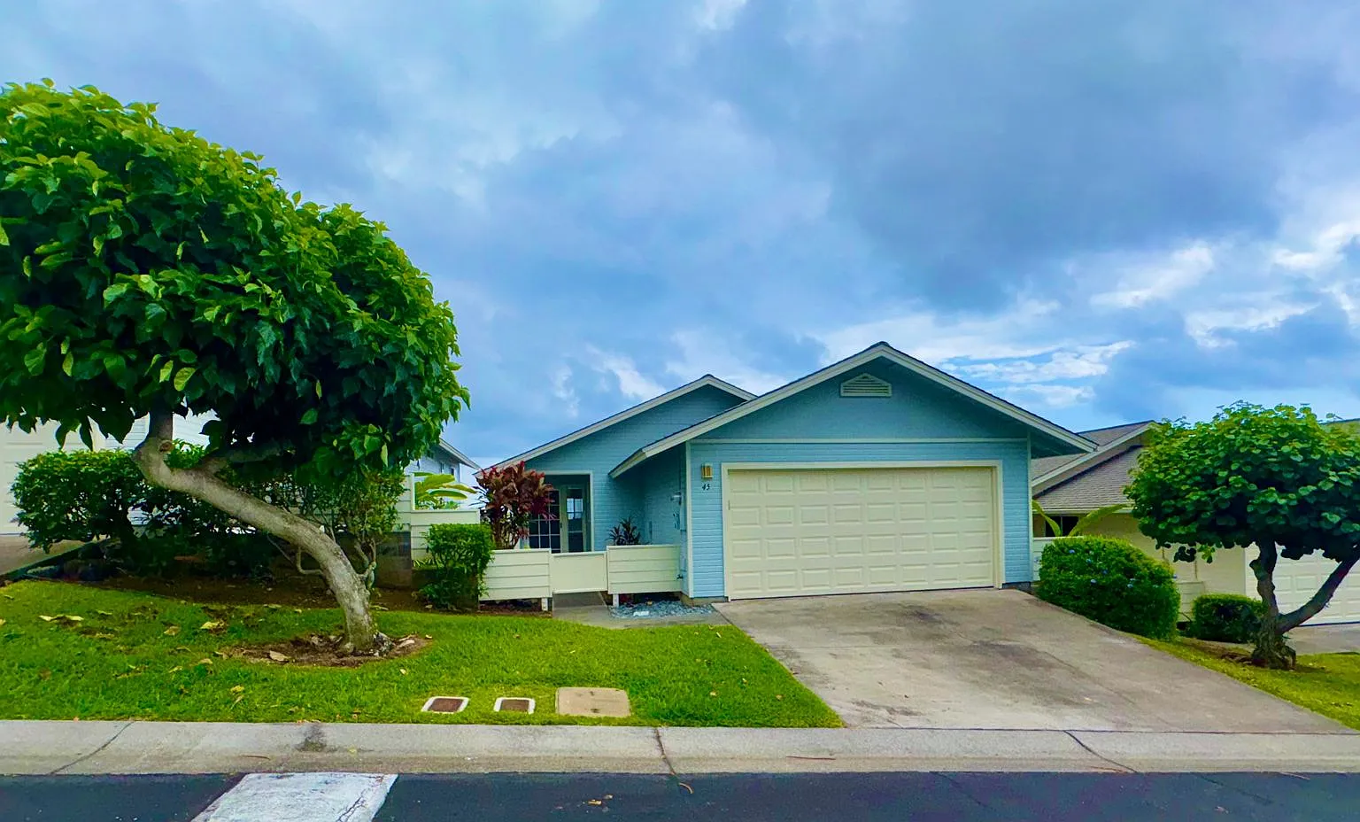 Turn-Key 2-Bedroom Home in The Pines Ocean & Mountain Views! — Photo 1