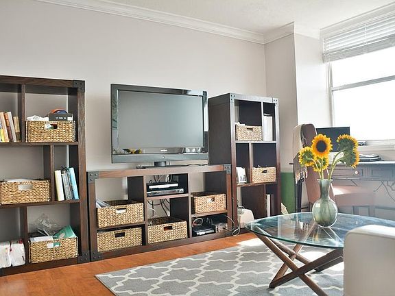 4th image of 4015 Bayshore Blvd APT 17A