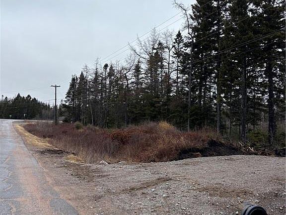 3rd image of Mink Brook Rd
