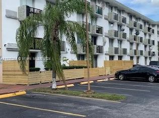 16450 NW 2nd Ave APT 212, Miami, FL 33169