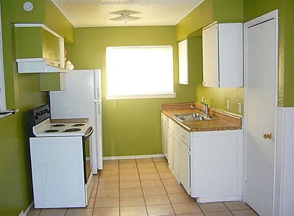 4th image of 1441 Francis Ln