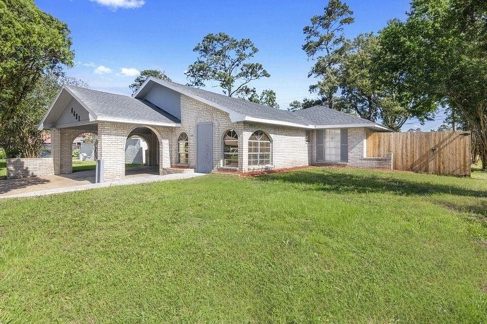 1st image of 6431 Harcourt Dr